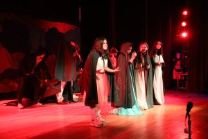 Entre aplausos la Escuela Municipal de Teatro realizó su gran estreno en la  Sala de Cámara de Copiapó – Municipalidad de Copiapó